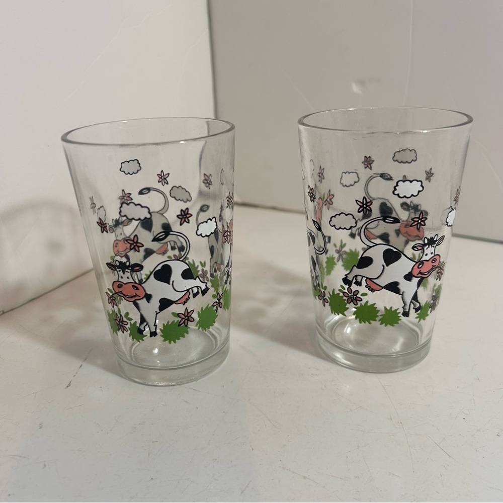 Vintage‎ Morningstar frolicking cows drinking glasses set of two